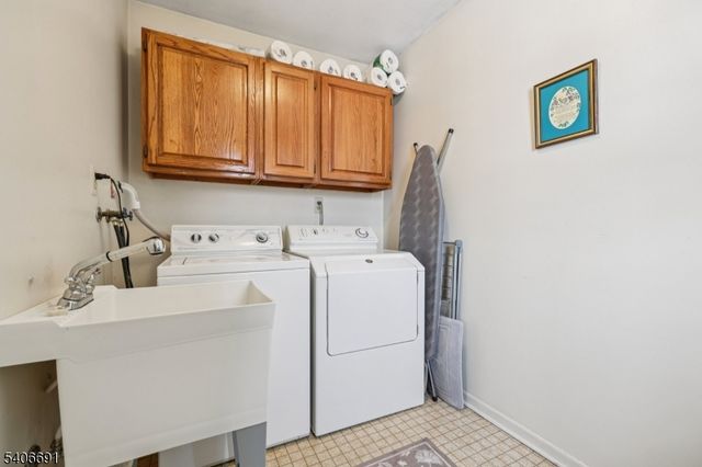 3 Agawam Dr, Wayne Twp., NJ 07470