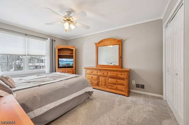 3 Agawam Dr, Wayne Twp., NJ 07470