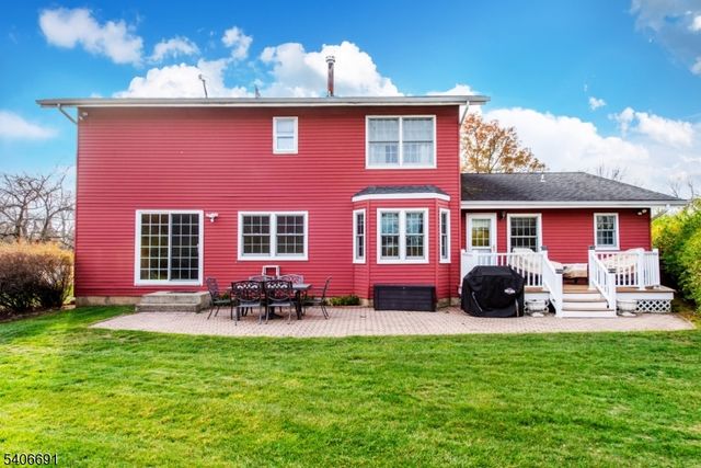 3 Agawam Dr, Wayne Twp., NJ 07470