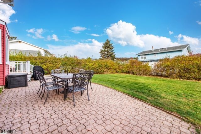 3 Agawam Dr, Wayne Twp., NJ 07470