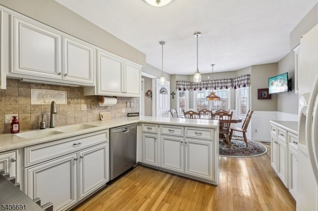 3 Agawam Dr, Wayne Twp., NJ 07470