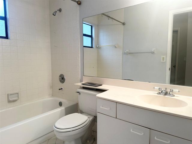 10461 NW 12th Court, Plantation, FL 33322