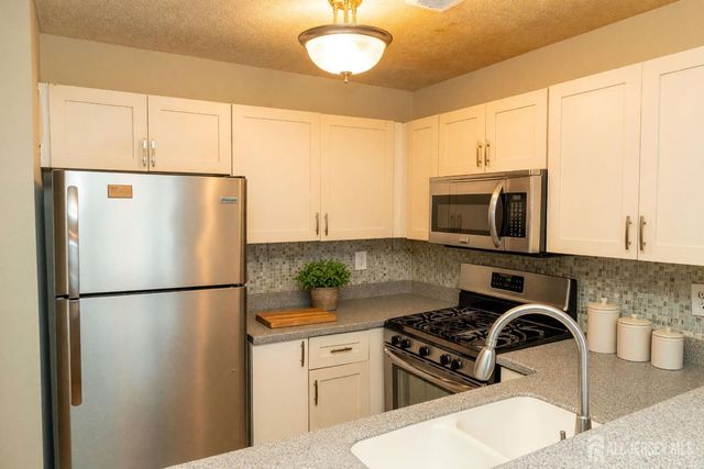 111 Edpas Road, New Brunswick, NJ 08901