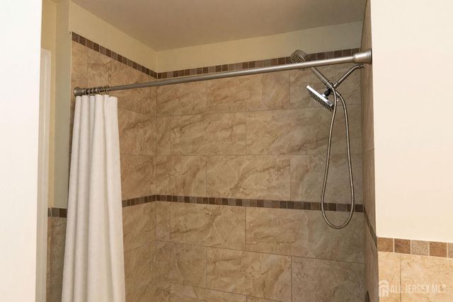 111 Edpas Road, New Brunswick, NJ 08901