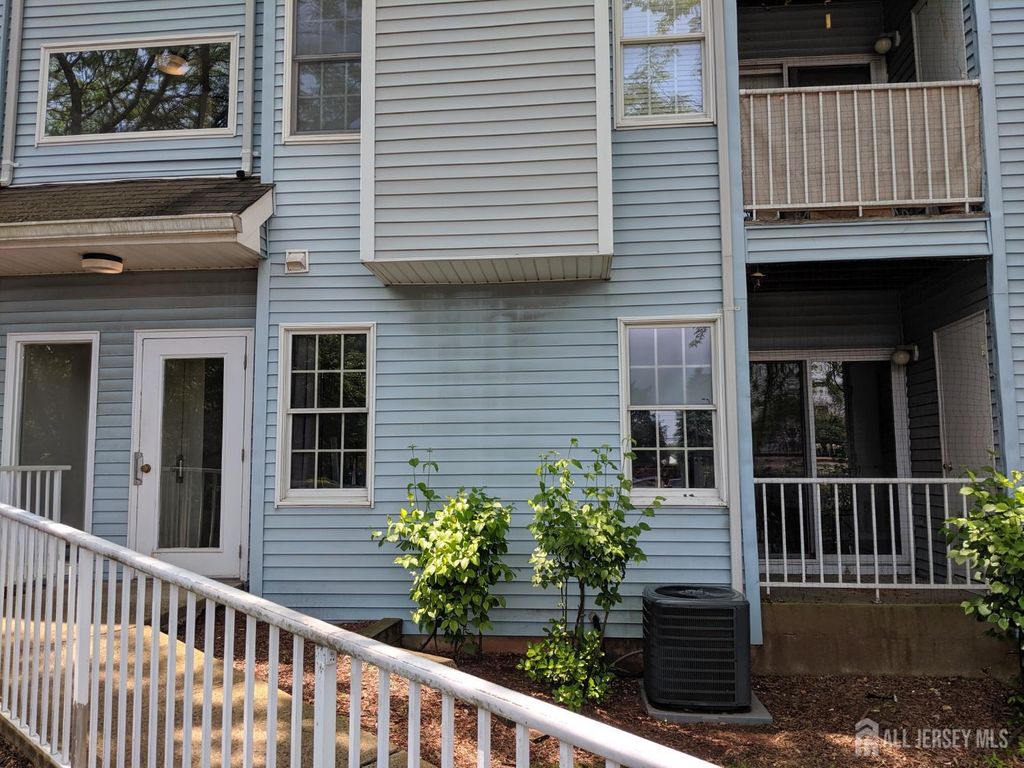 111 Edpas Road, New Brunswick, NJ 08901