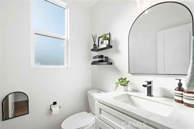 1974 Meyer Place D, Costa Mesa, CA 92627