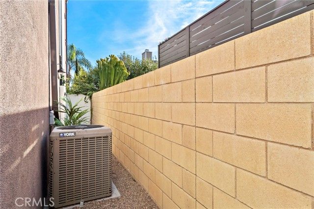 1974 Meyer Place D, Costa Mesa, CA 92627