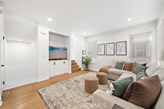 1974 Meyer Place D, Costa Mesa, CA 92627