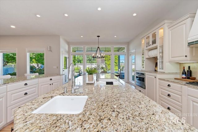 1776 E Handel St, Meridian, ID 83646