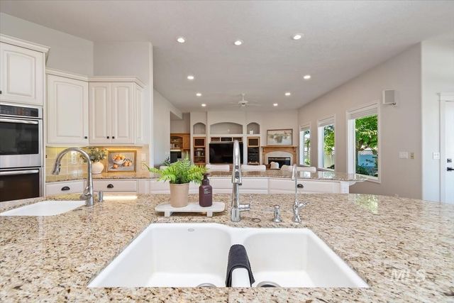 1776 E Handel St, Meridian, ID 83646