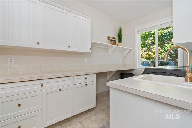 1776 E Handel St, Meridian, ID 83646