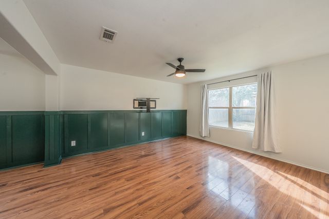 1906 Beach Drive, Dallas, TX 75051