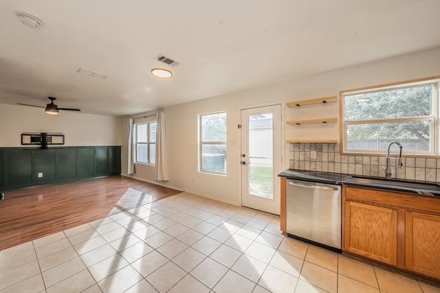 1906 Beach Drive, Dallas, TX 75051