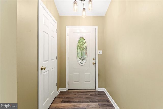 220 CREEKSIDE DR, Locust Grove, VA 22508