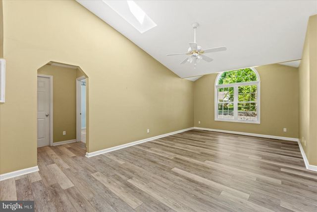 220 CREEKSIDE DR, Locust Grove, VA 22508