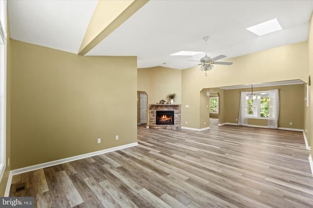 220 CREEKSIDE DR, Locust Grove, VA 22508