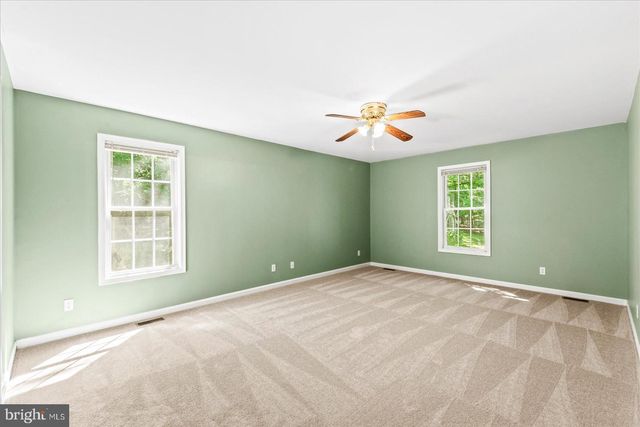 220 CREEKSIDE DR, Locust Grove, VA 22508