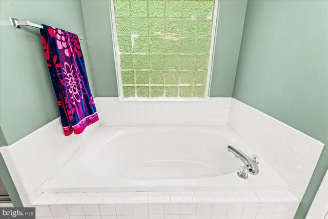 220 CREEKSIDE DR, Locust Grove, VA 22508
