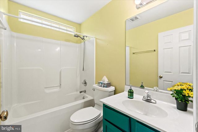 220 CREEKSIDE DR, Locust Grove, VA 22508