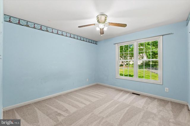220 CREEKSIDE DR, Locust Grove, VA 22508