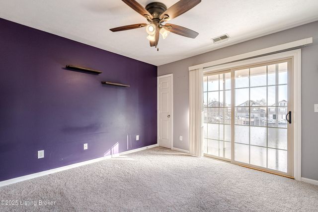 8432 Grand Trevi Dr, Louisville, KY 40228