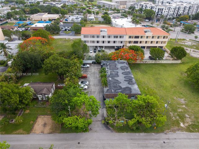 9751 Wayne Ave 6, Palmetto Bay, FL 33157