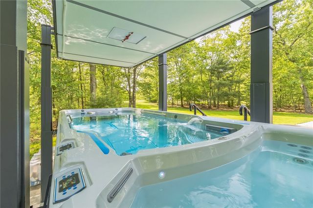 453 Plain Road, West Greenwich, RI 02817