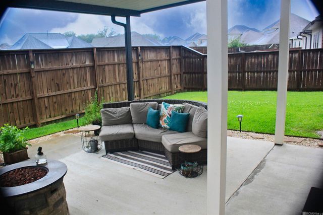 36347 Belle Savanne Ave, Geismar, LA 70734