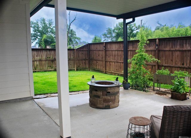 36347 Belle Savanne Ave, Geismar, LA 70734