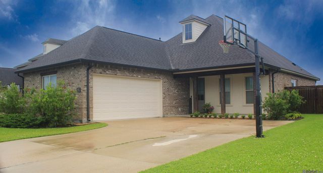 36347 Belle Savanne Ave, Geismar, LA 70734