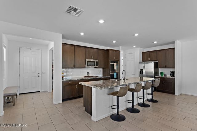 3080 W Chalfont Drive, Tucson, AZ 85742