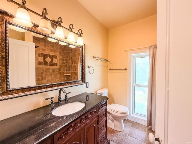 5187 E 1100 North Road, Ossian, IN 46777