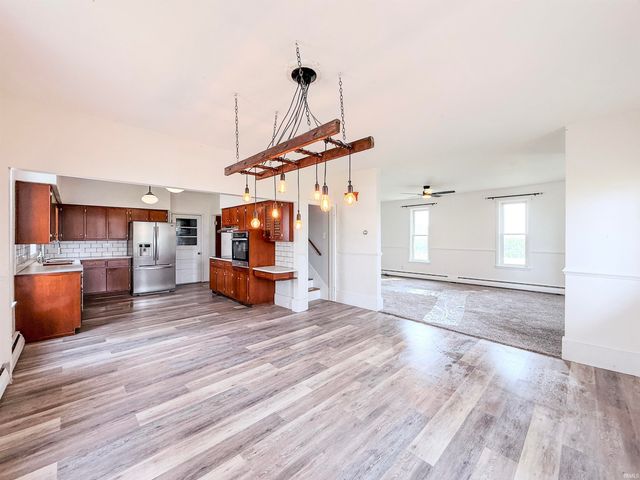 5187 E 1100 North Road, Ossian, IN 46777