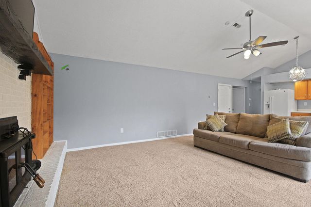 3581 N MANCHESTER DR, Columbia, MO 65202