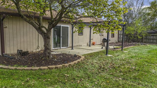 3581 N MANCHESTER DR, Columbia, MO 65202