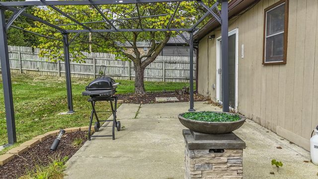 3581 N MANCHESTER DR, Columbia, MO 65202