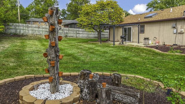 3581 N MANCHESTER DR, Columbia, MO 65202