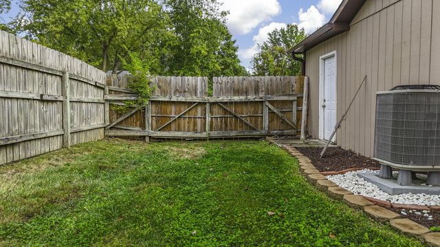 3581 N MANCHESTER DR, Columbia, MO 65202