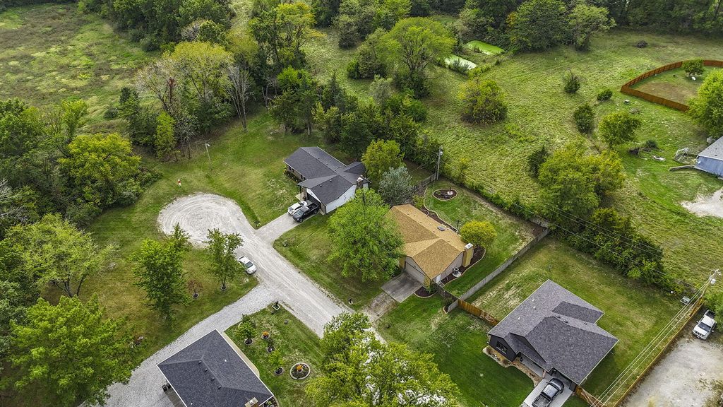 3581 N MANCHESTER DR, Columbia, MO 65202