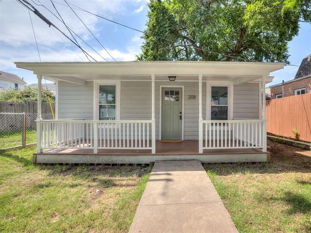 208 E Carson Street, El Reno, OK 73036