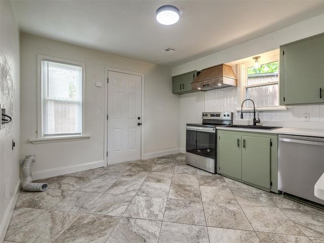 208 E Carson Street, El Reno, OK 73036