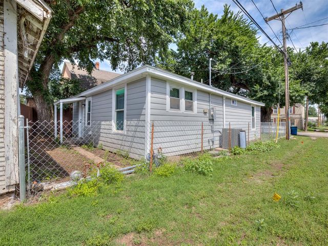 208 E Carson Street, El Reno, OK 73036