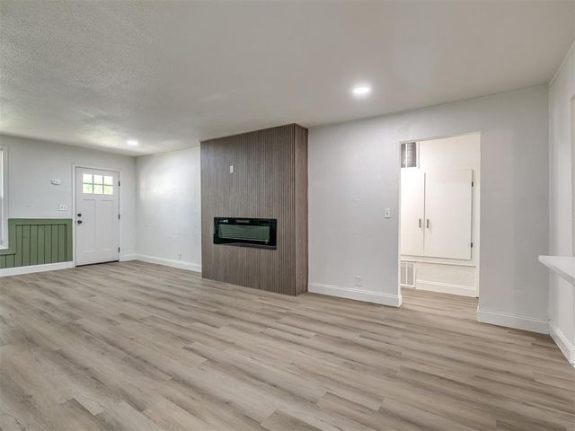 208 E Carson Street, El Reno, OK 73036
