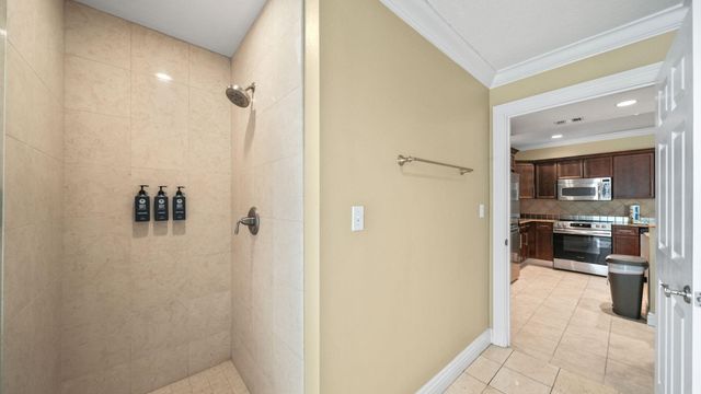 10 Harbor Boulevard W422, Destin, FL 32541