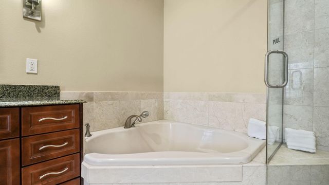 10 Harbor Boulevard W422, Destin, FL 32541