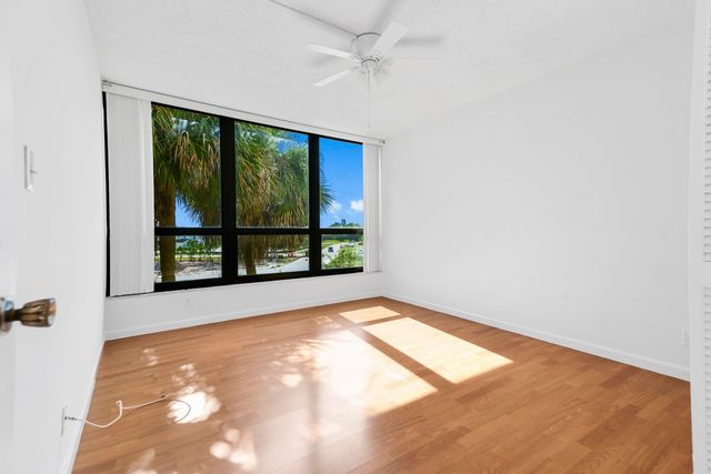 5951 Wellesley Park Drive 304, Boca Raton, FL 33433