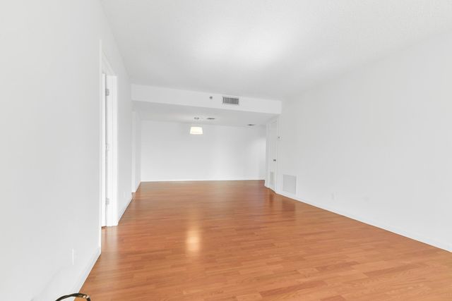 5951 Wellesley Park Drive 304, Boca Raton, FL 33433