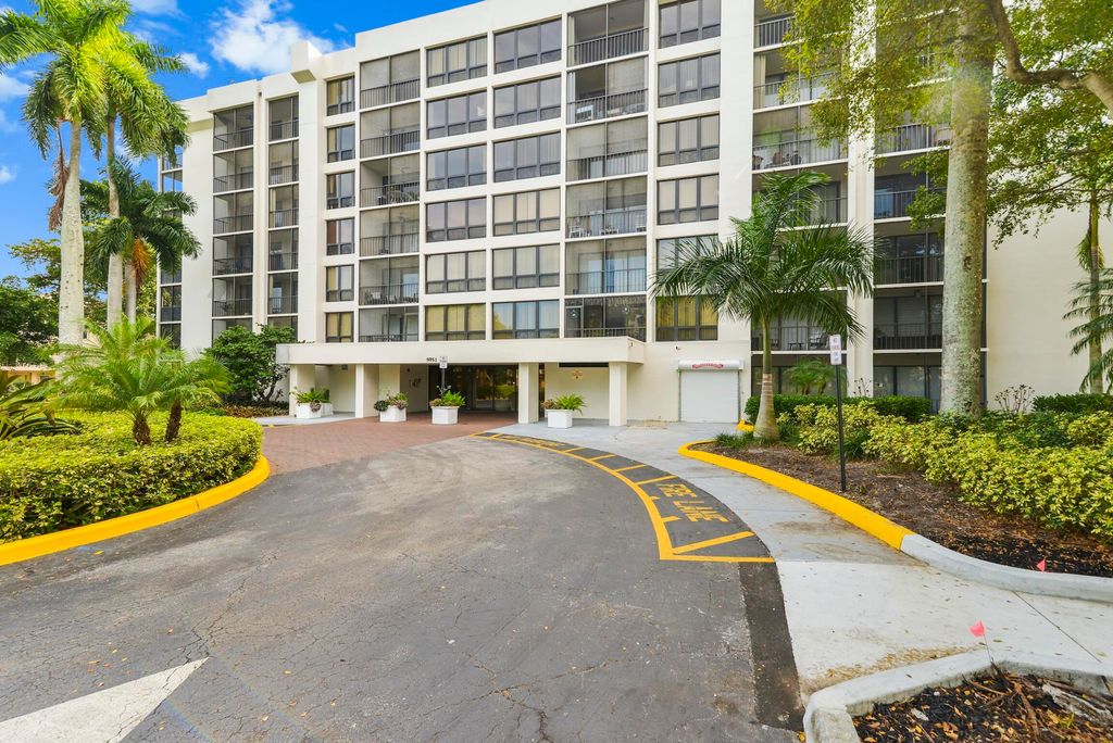 5951 Wellesley Park Drive 304, Boca Raton, FL 33433