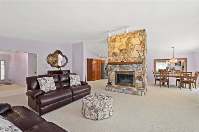 52 Hilda Circle, Bloomingdale, OH 43910