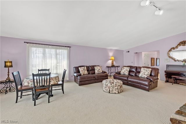52 Hilda Circle, Bloomingdale, OH 43910